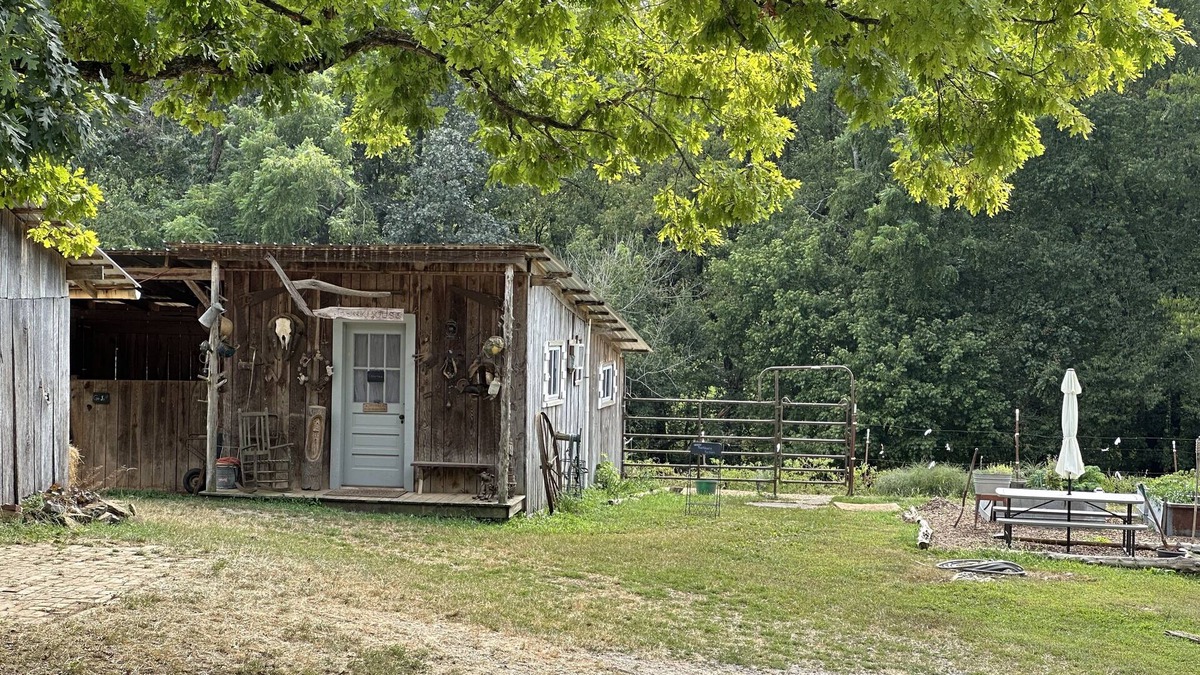 Lenoir City House | The "Bunkhouse" At Hunter Hollow Farm
