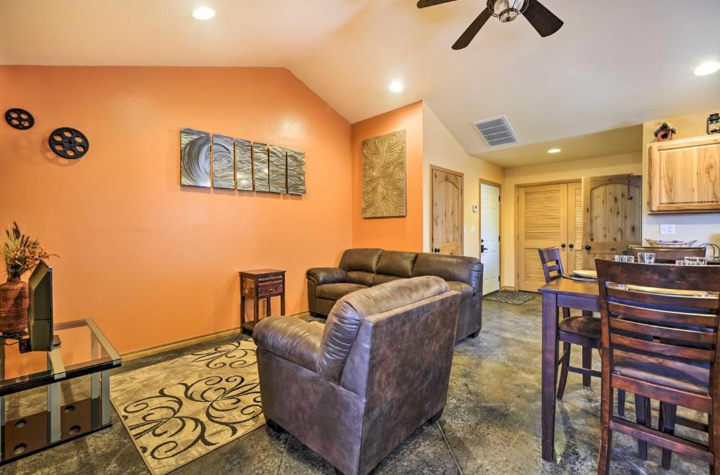 Payne County House | The Bunkhouse at Rolling Meadows Ranch with Grill!