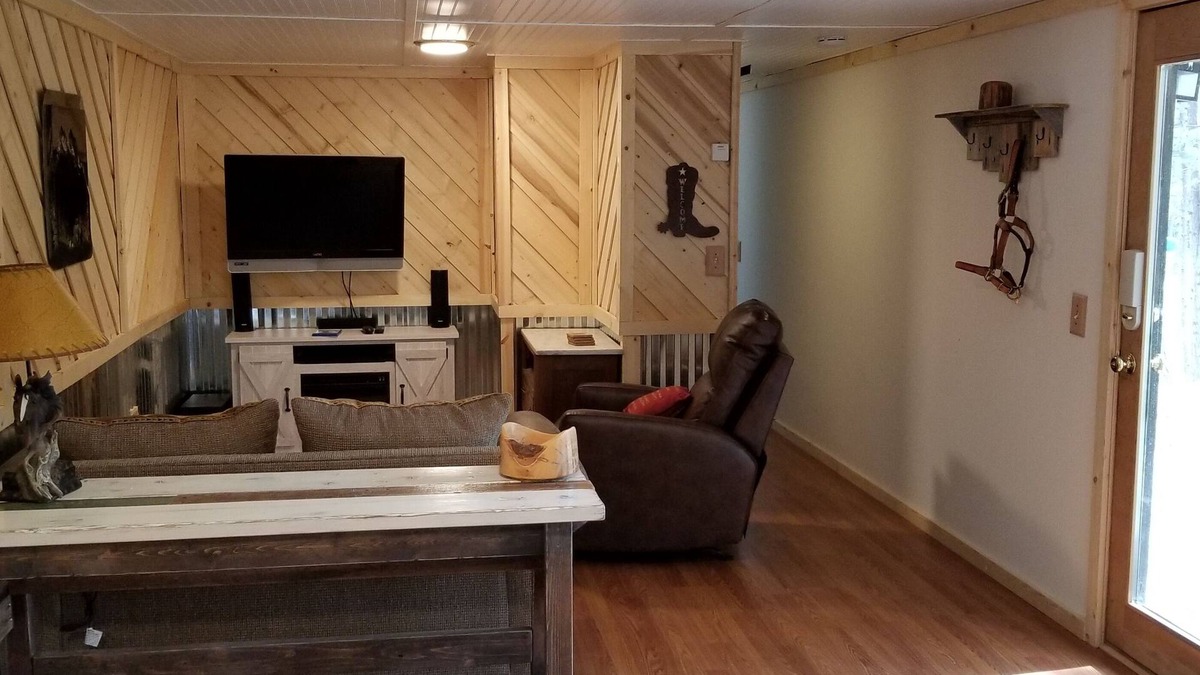 Woodland Park Cabin | The Bunkhouse in the Pines, the Cozy Western Cabin in the Forest