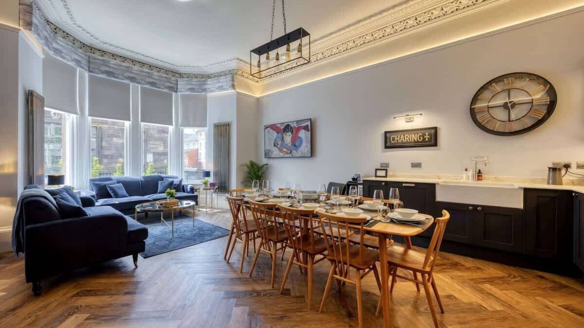 Kelvinbridge Apartment | The Burnbank Experience