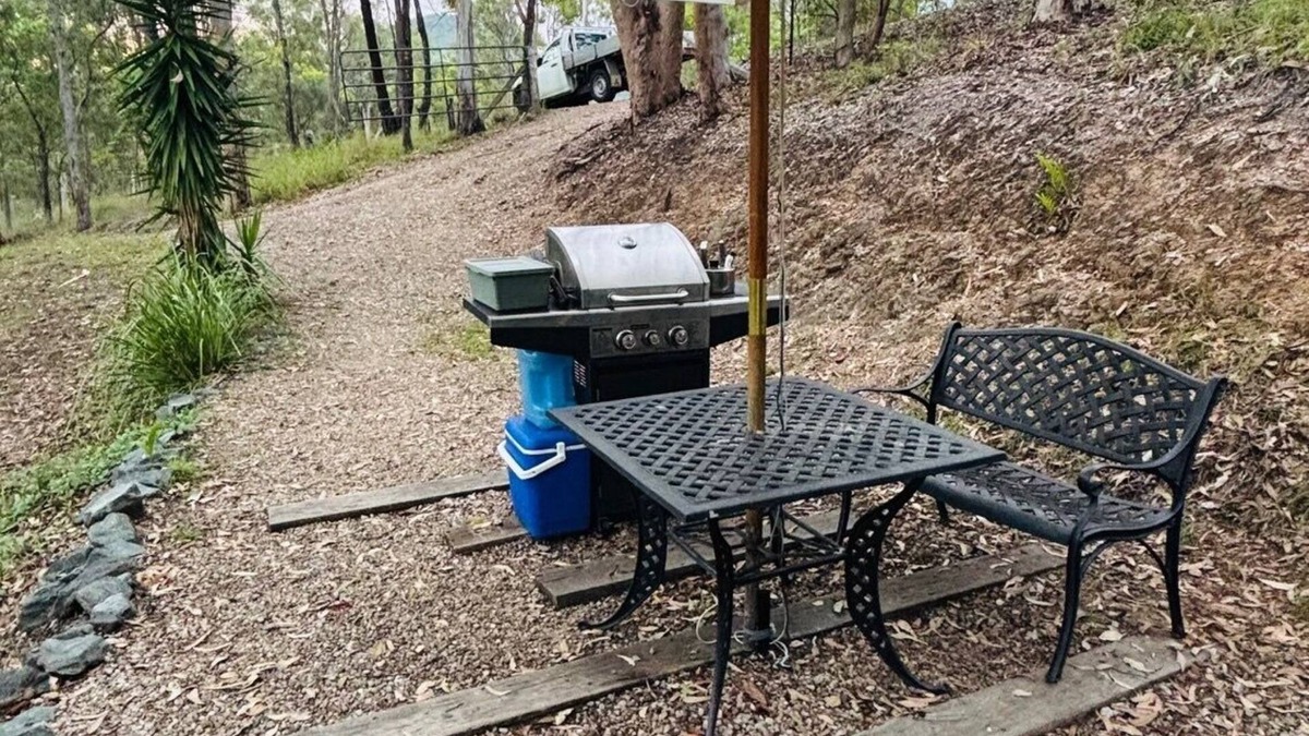 Armstrong Creek Cabin | The Bush Studio, a unique one room tranquil retreat
