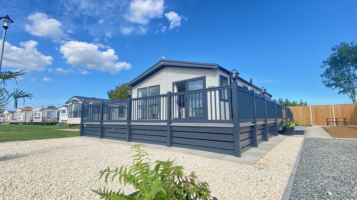 Skegness Apartment | The Buttercup Lodge - Countryside View