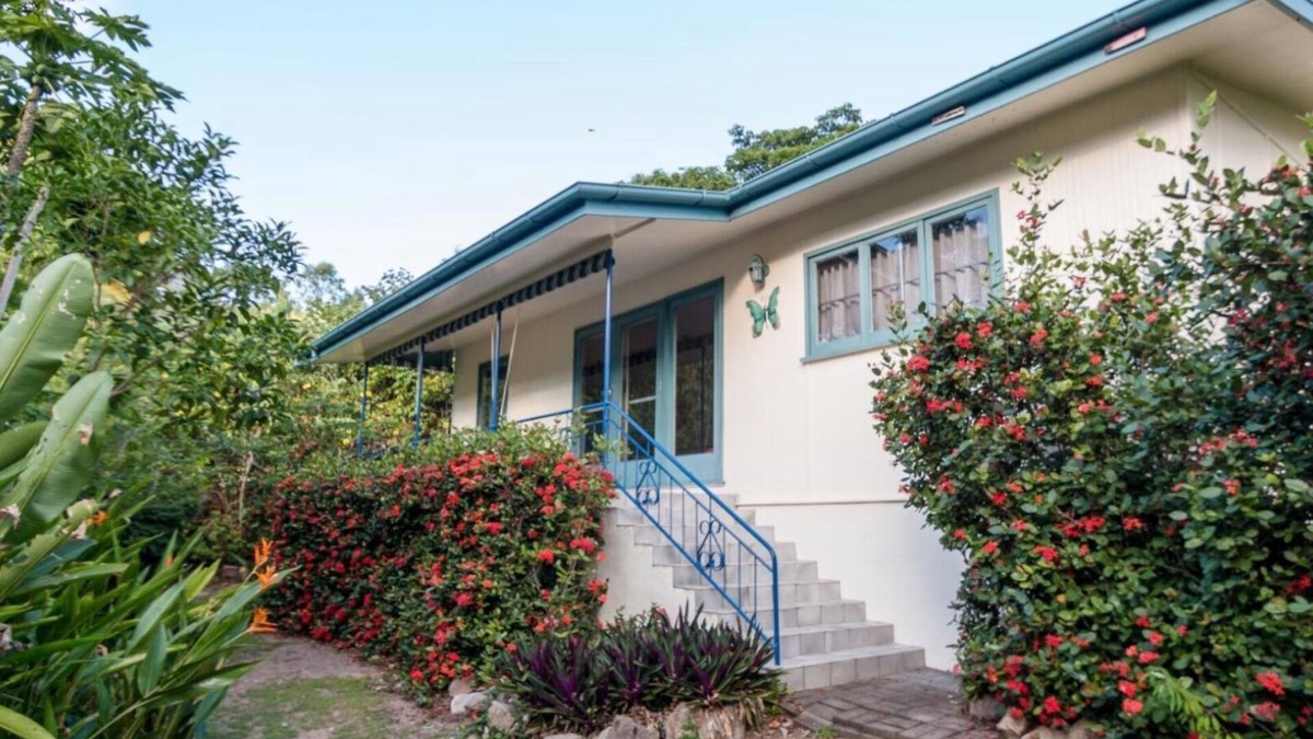 Horseshoe Bay House | The Butterfly House, beautiful home near the beach