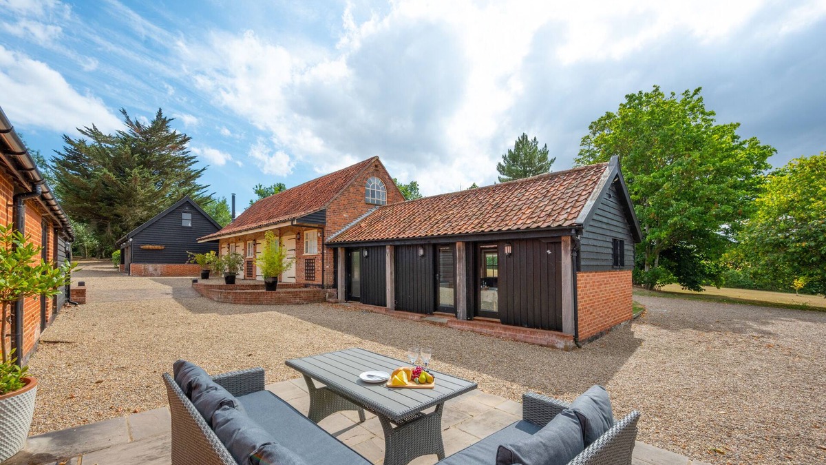Halesworth House | The Byre - One Bedroom House, Sleeps 2