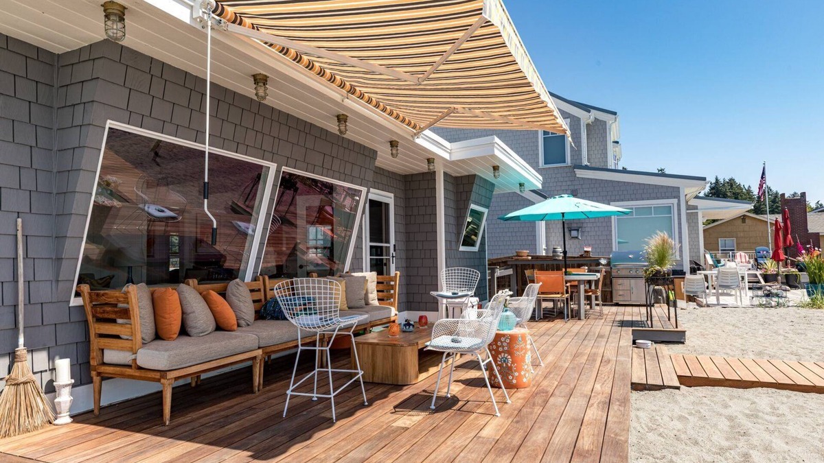 Freeland House | The Cabana on Mutiny Bay