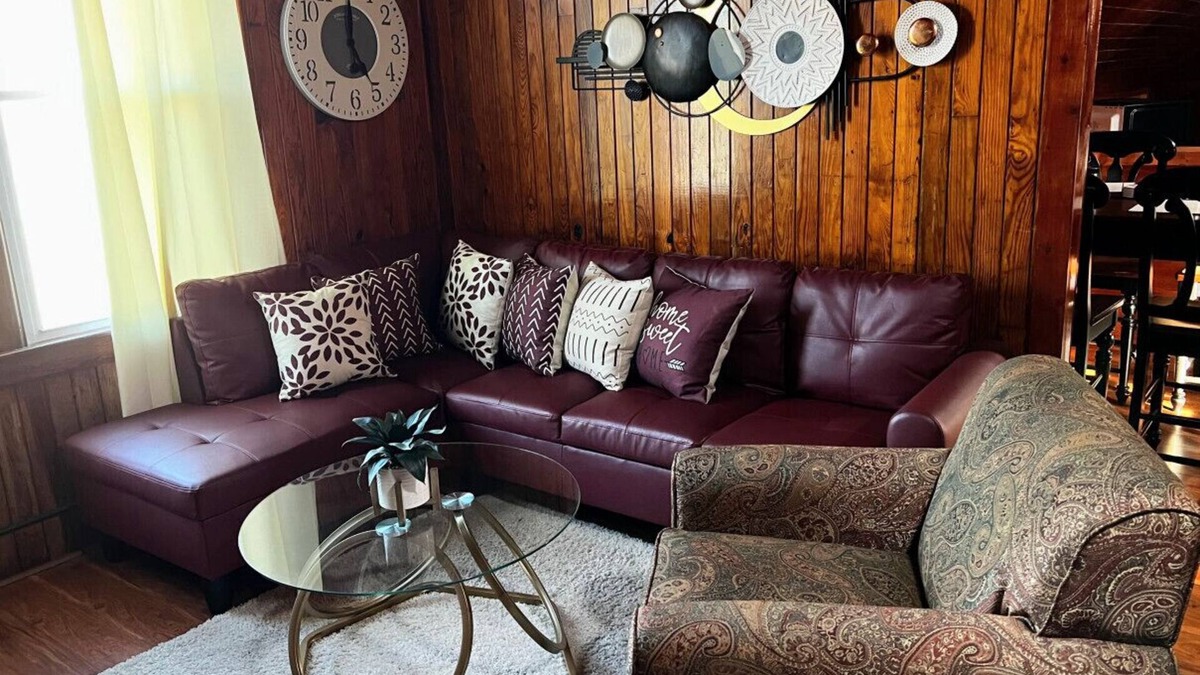 Midtown Apartment | The Cabin - 2 Br 1 Ba Apt Near Downtown