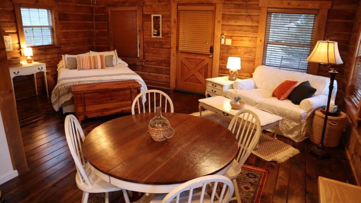 Newcomb Apartment | The Cabin at GoodSoil Farm