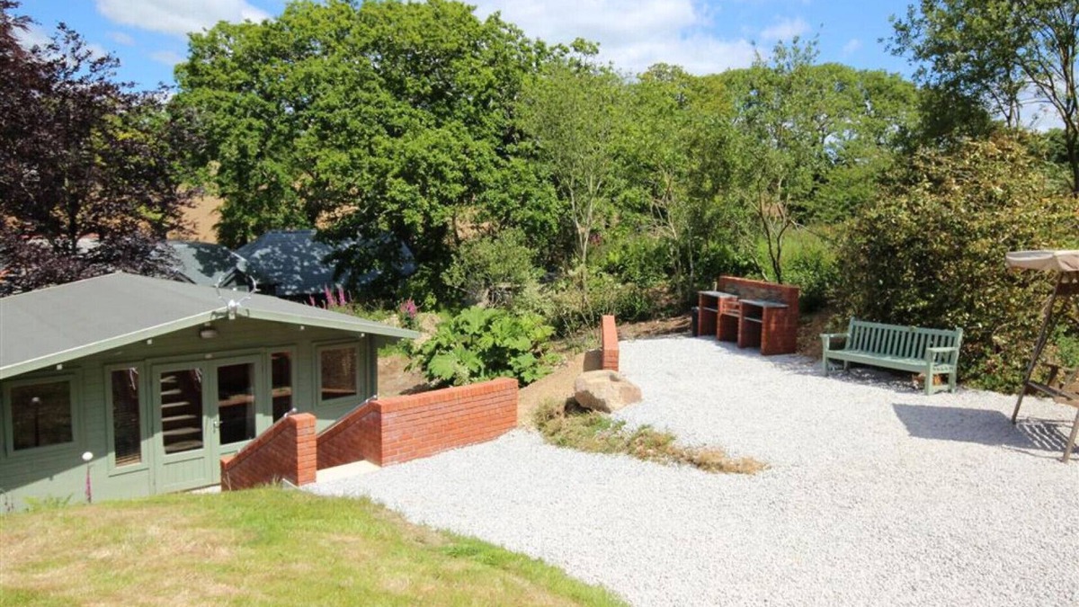 Helford Passage Cottage | The Cabin at Little Bosveal, near the Helford River.lovely location