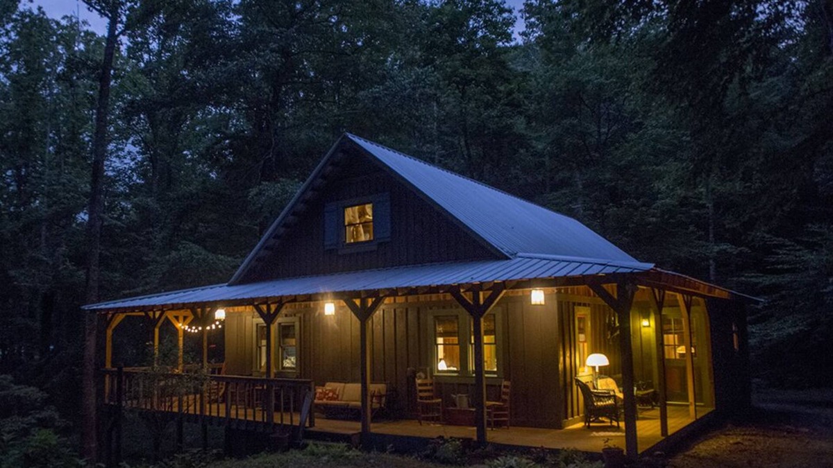 Saluda House | The Cabin at Little Moon Falls - Saluda, NC