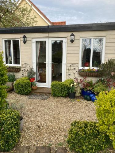 Great Hockham House | The Cabin