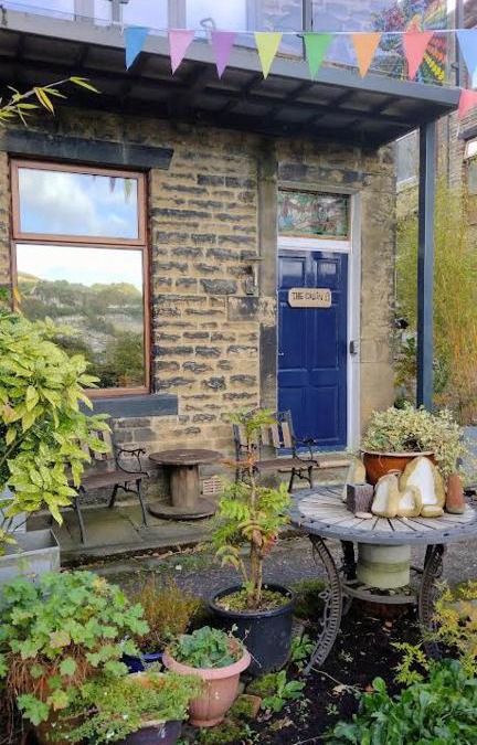 Wadsworth Apartment | The Cabin - Great Views, Garden, Netflix, Near Town