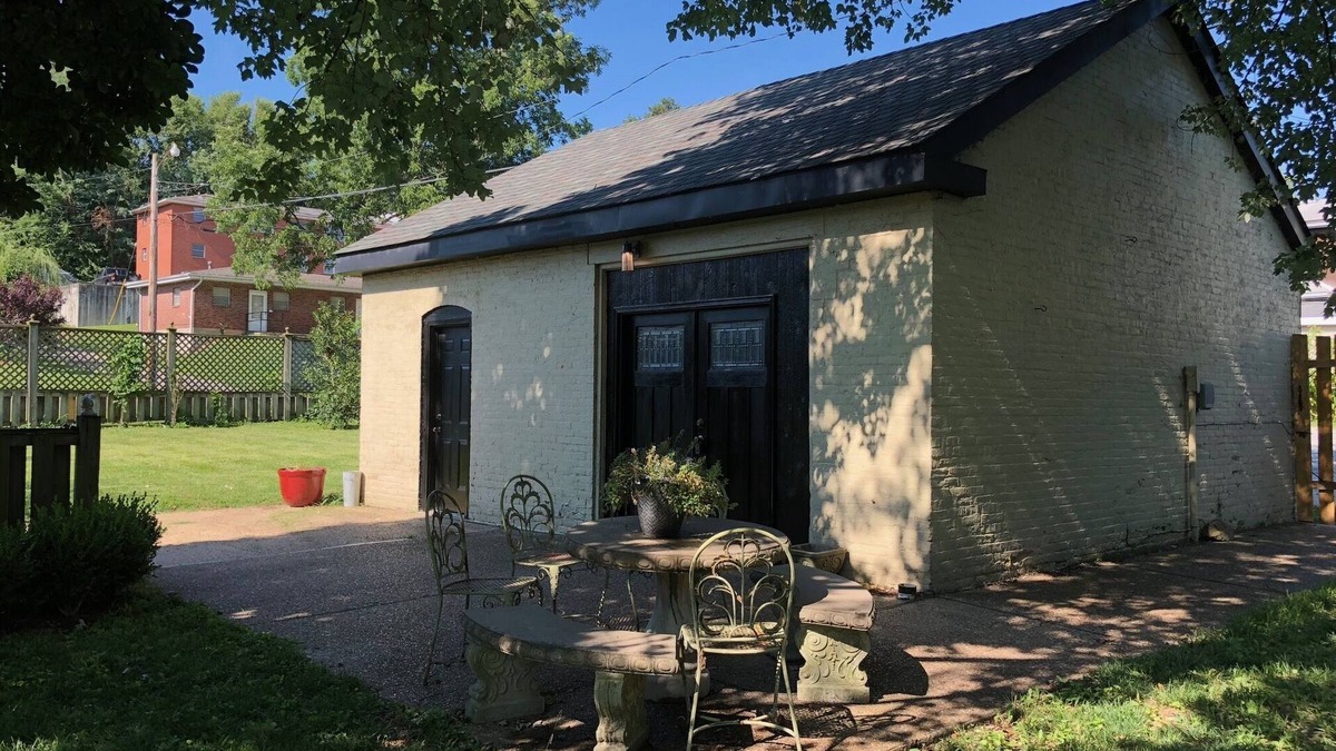 Cape Girardeau House | The cabin in Eden