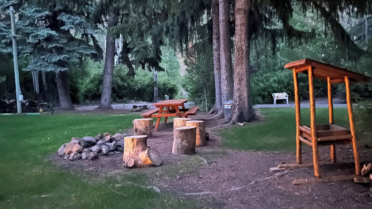 Naches Cabin | “The Cabin” On 410 A Nature Lovers Retreat!