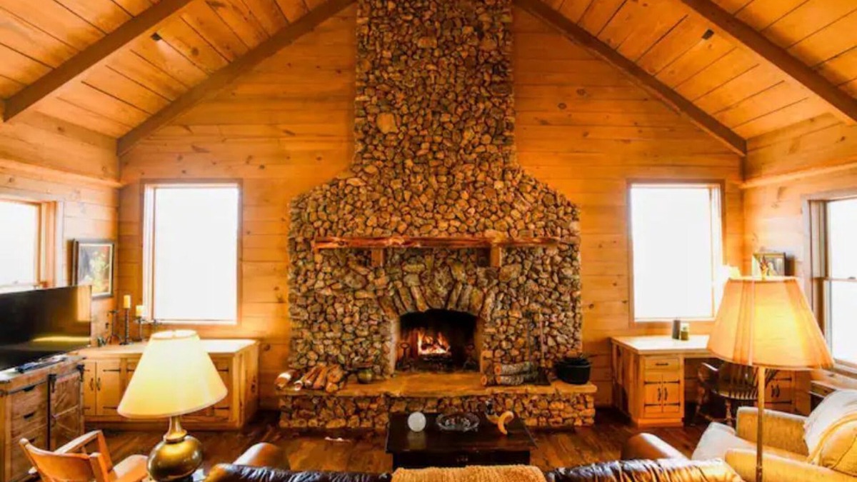 Lincoln Cabin | The Cabin on Teel Mountain