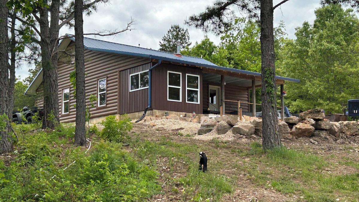 Winona Cabin | “The Cabin”@ Serenity Ranch. Centrally located to all the wonders of Shannon co.