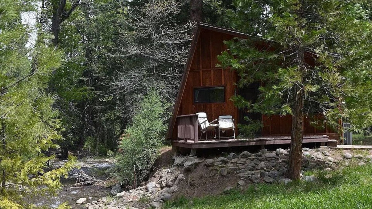 Susanville Cabin | The Cabin - Summertime Breezes