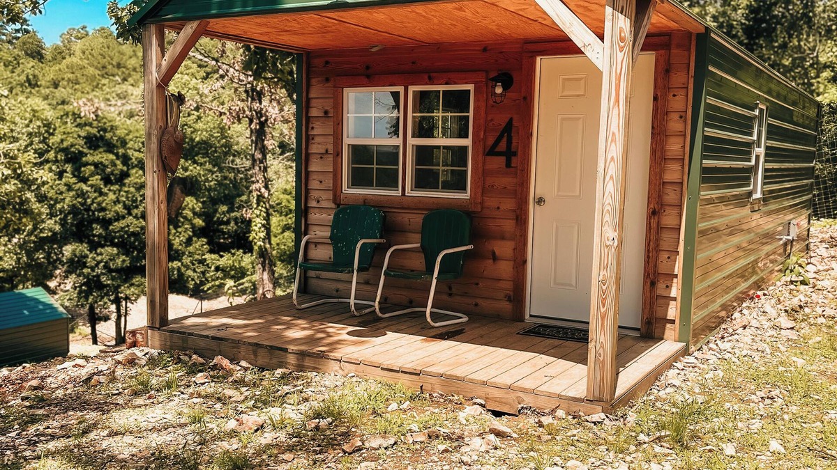 Iron Post Cabin | The Cabins at Bent Pine Ranch ~ Cabin #4