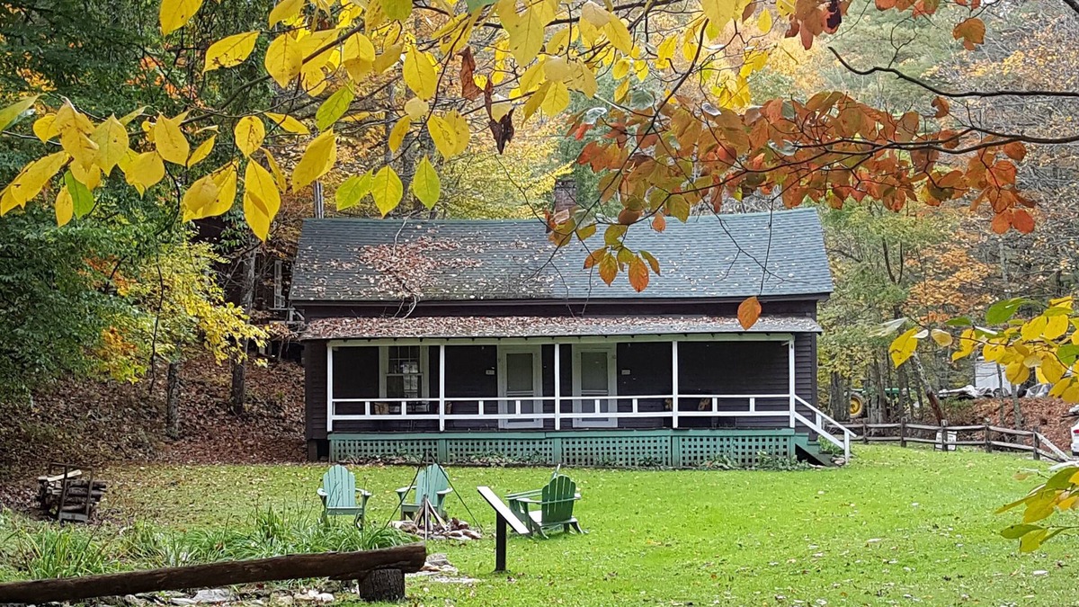 Crumpler Cabin | The Cabins at Healing Springs