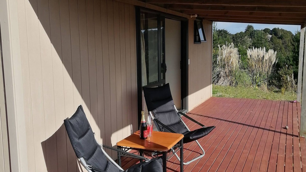 Te Arai Apartment | The cabins with 50 acres of private bush