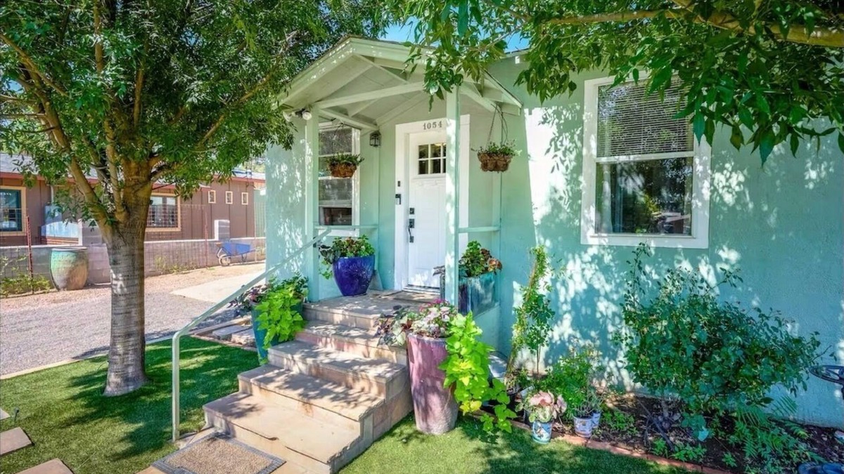 Cottonwood Cottage | The Cactus Blossom: Perfect off Main St. Retreat for Wine Tasting & Exploring