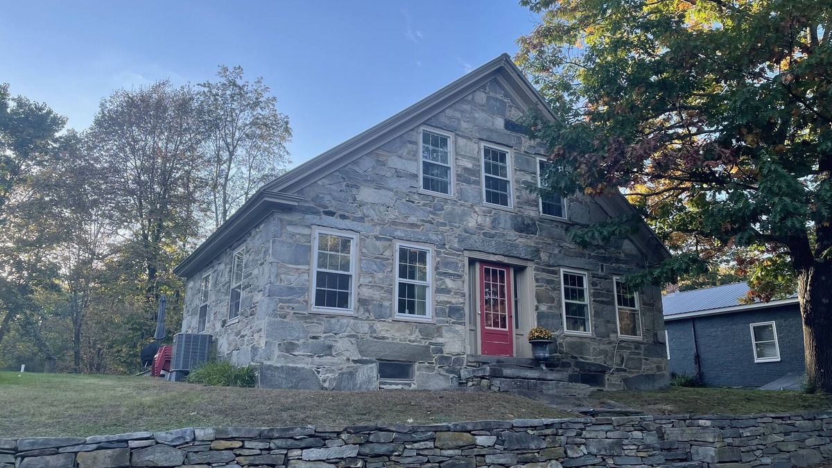 Rockingham Cottage | The Cairn, 1840s Cozy Stone Cottage, Pet Friendly