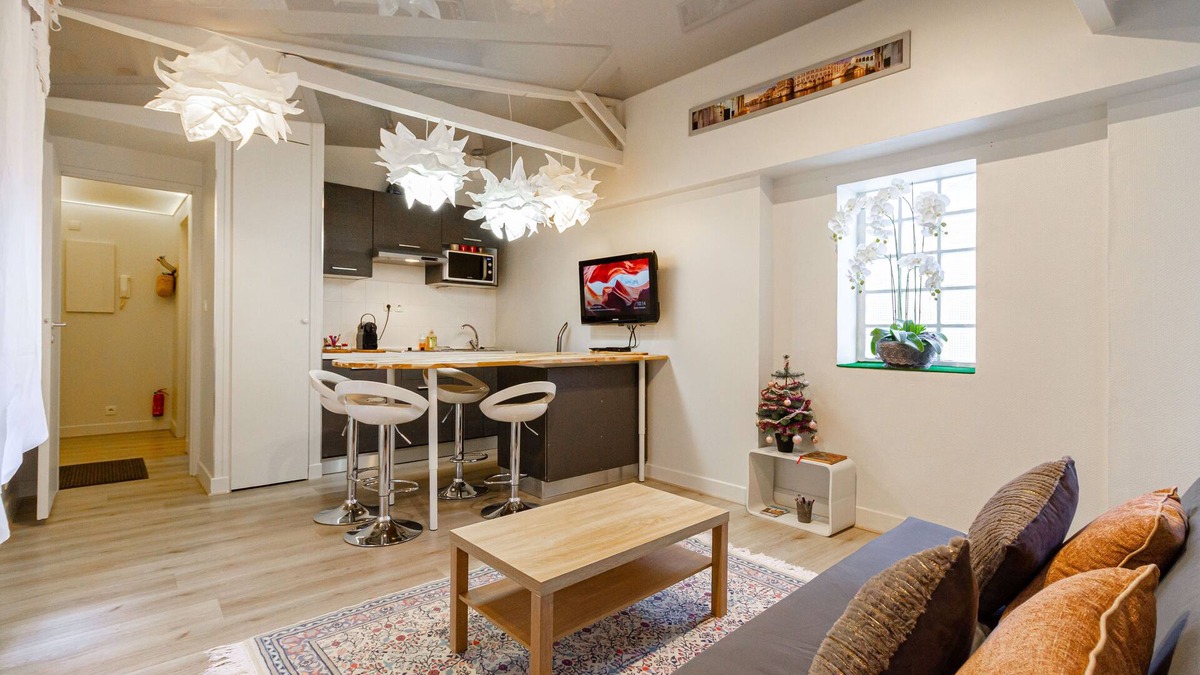 Capitole Apartment | The Calm of a Loft on the Quays of the Bream - 10 min Metro