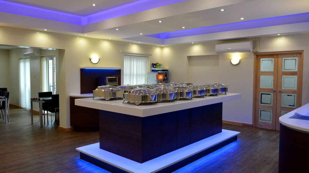 Huddersfield Hotel | The Cambridge Hotel