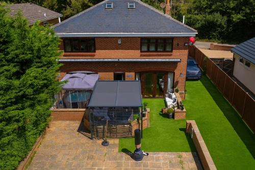 Stodmarsh House | The Canterbury Boutique Mansion & Bubble Retreat