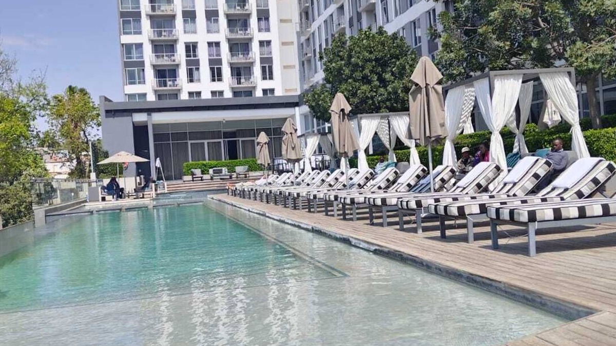 Sandown Hotel | The Capital on the Park-Two bedroom Apartment at 5-Star Hotel