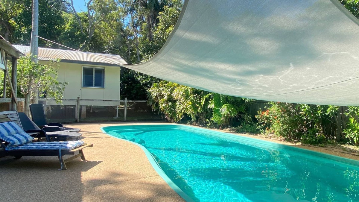 Arcadia Apartment | The Captain's Manor on Cook 8 - Compact, affordable and just minutes to Alma Bay