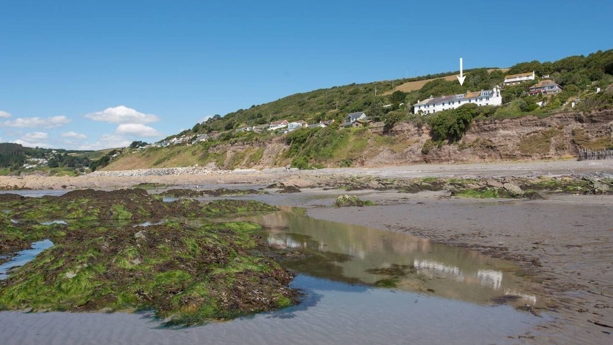 Downderry Cottage | THE CAPTAINS HOUSE, pet friendly, with open fire in Downderry