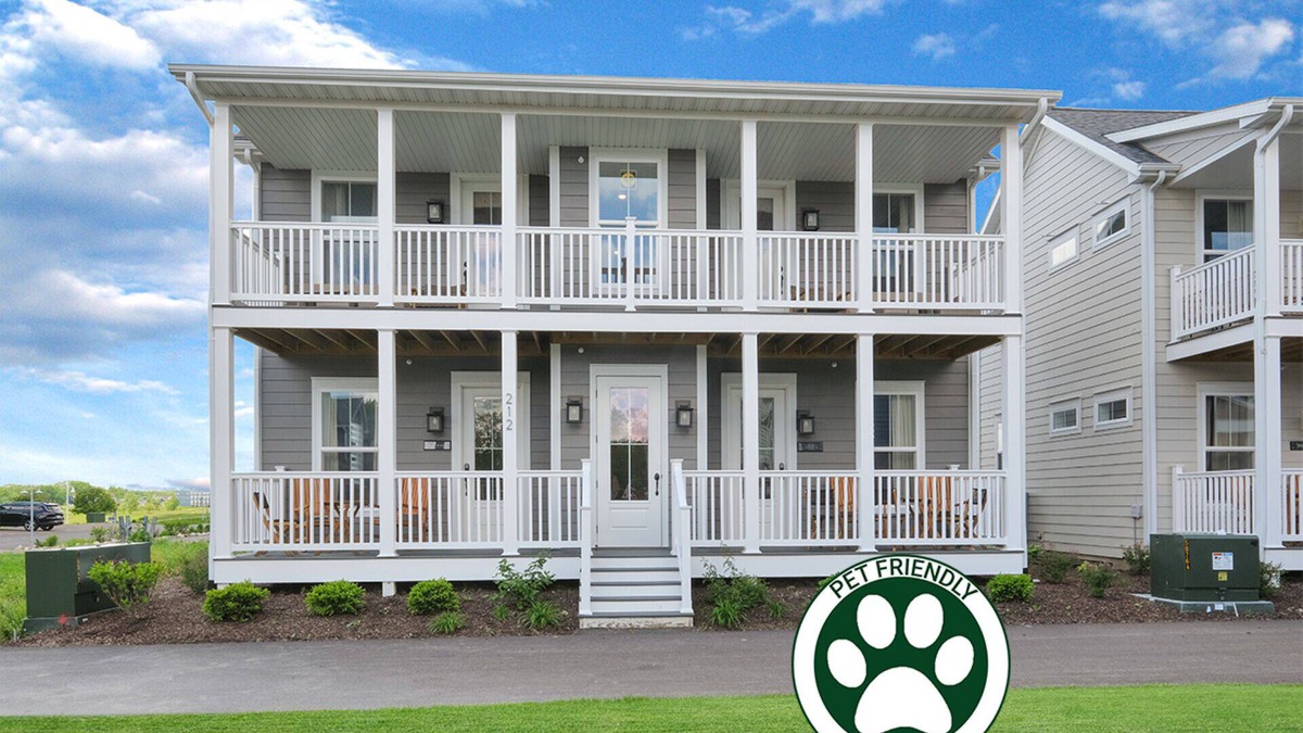 Ottawa Condo | The Cardinal Cottage | 2 Bed, 2 Bath