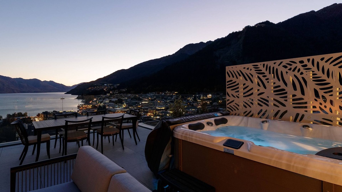 Queenstown City Centre Hotel | The Carlin Boutique Hotel