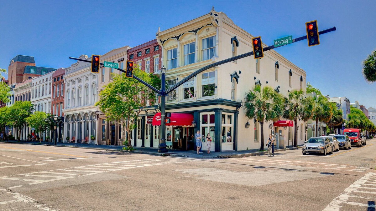 Charleston Historic District Condo | The Carolina-Where Luxury And Location Meet-Heart Of Historic District