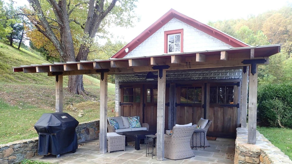 Nellysford Cabin | The Carriage House at Glenthorne Farm