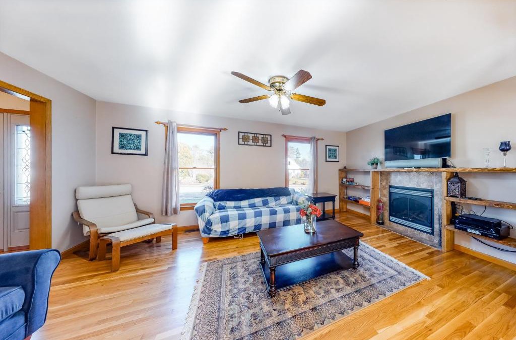 East Harwich House | The Carriage House