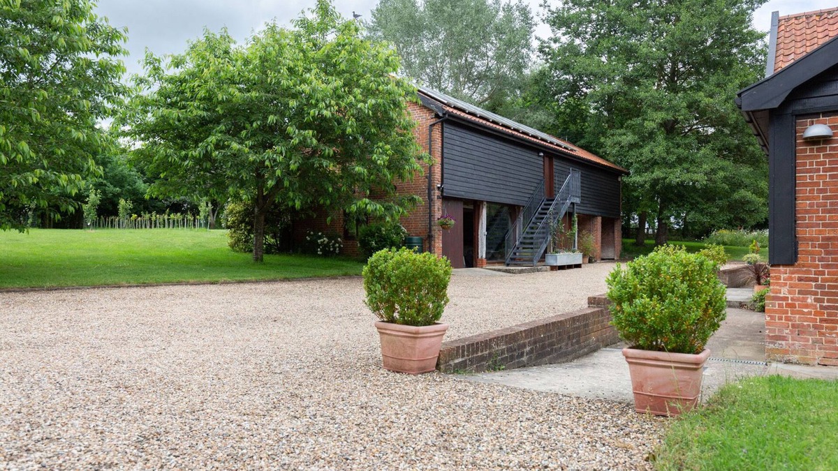 Eye Cottage | THE CART LODGE AT GROVE BARN, pet friendly, with a garden in Eye