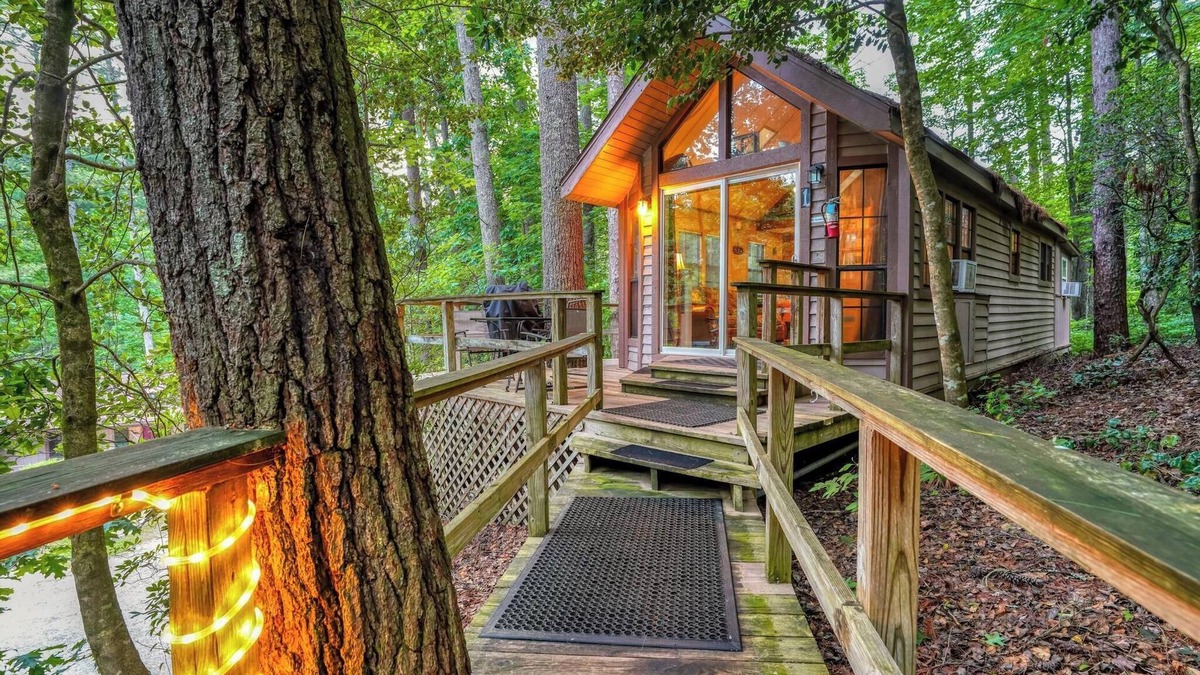 Wiley Cabin | The Cascades Inn