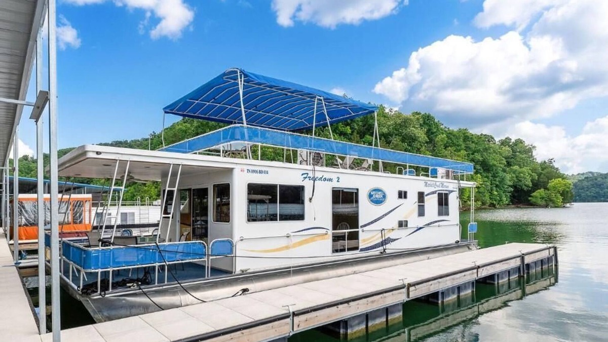 Celina Boat Rental | The Castaway Houseboat 53' - Smallest Houseboat, 3 bedrooms, waterslide, covered rooftop lounge area