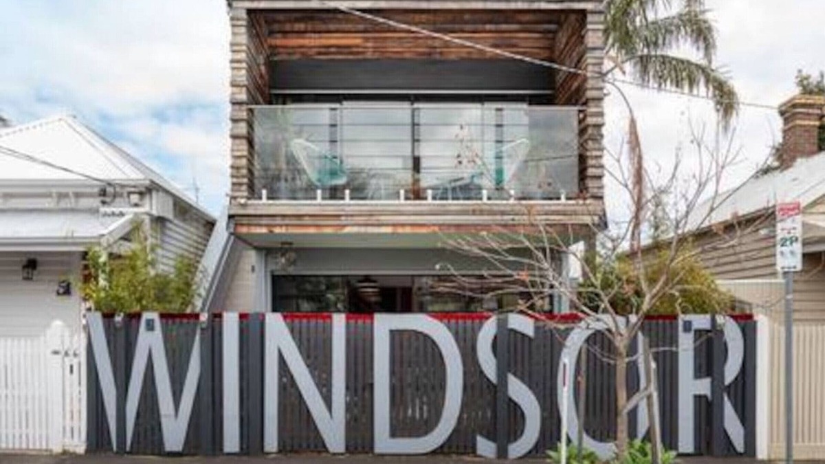 Windsor House | The Castle at House of Windsor by Ready Set Stay-Rooftop deck & Perfect location