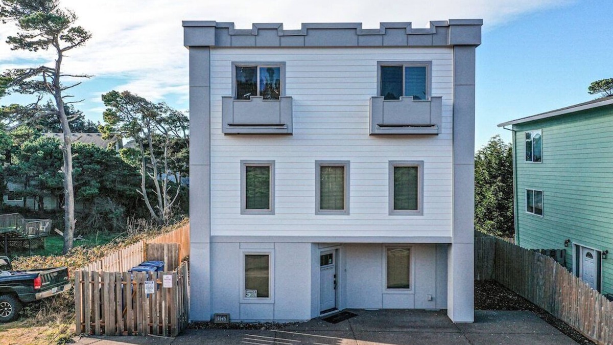 Roads End House | The Castle at Roads End