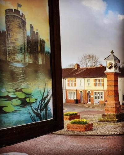 Usk Hotel | The Castle Inn