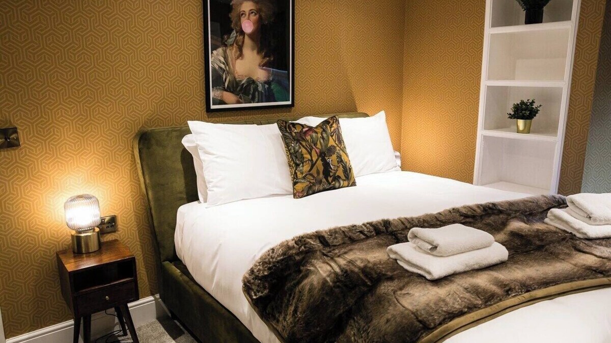 Buxton Apartment | The Cavern Suite at Foxlow Grange