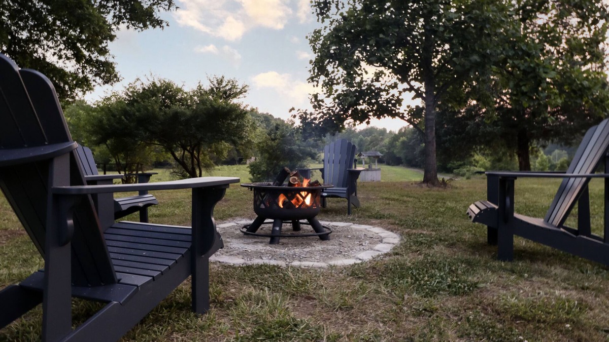 Keeling House | The Cedar Farm Close To VIR, Danville