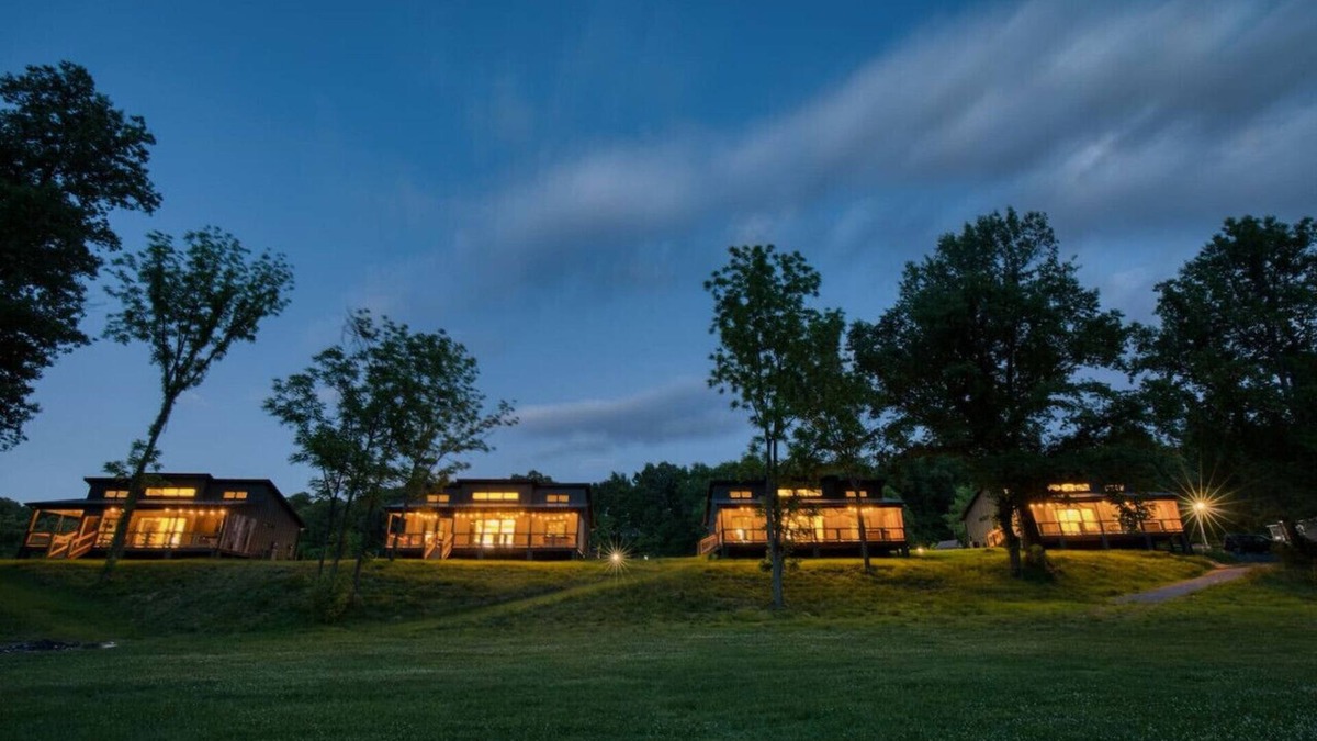 Johnson City Ski Chalet | The Cedars Chalet on The Watauga River