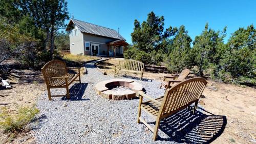 Blanding House | The Cedars Country Cottage, Solitude, Amazing Night Skies!
