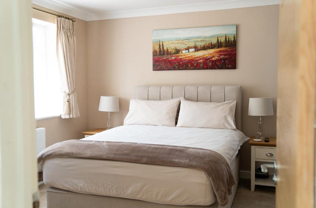 West Clandon Bed & Breakfast | The Cedars