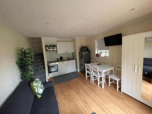 Brittas House | The Cedars Guesthouse