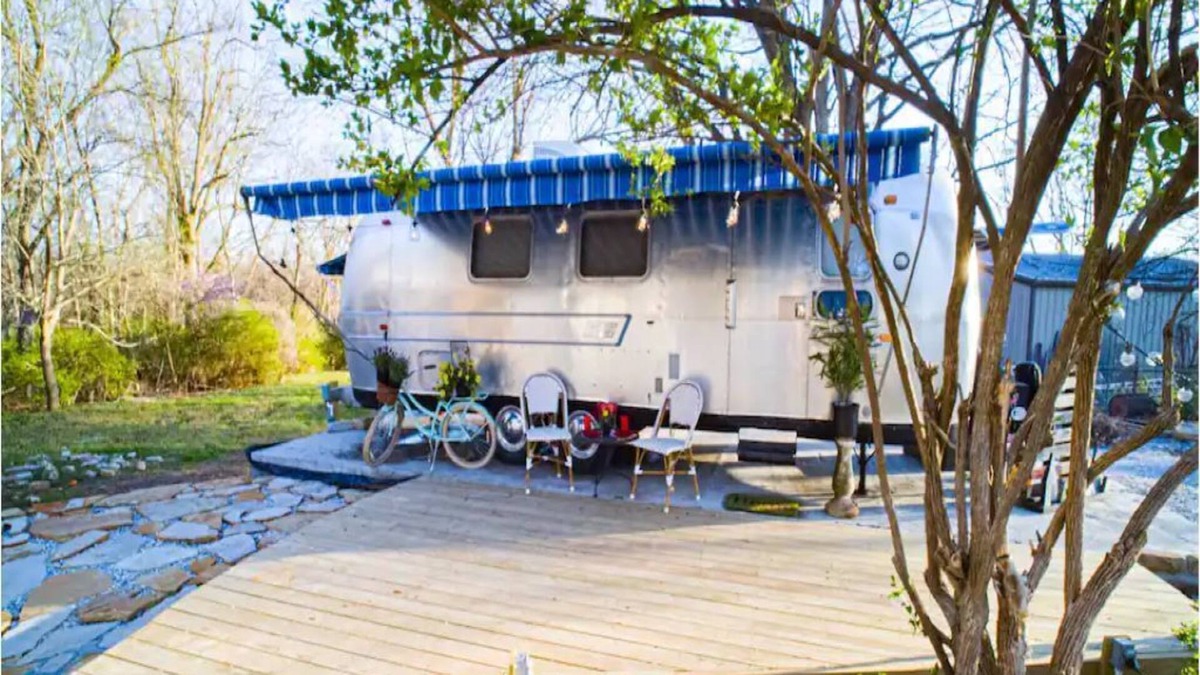 Bentonville - Fayetteville House | The Celesta - Beautiful 1971 Airstream and Patio
