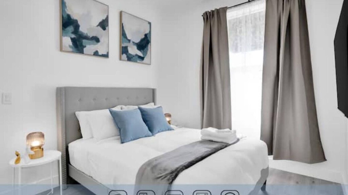 Ontario Apartment | The Celestial Suite - BRAND NEW !